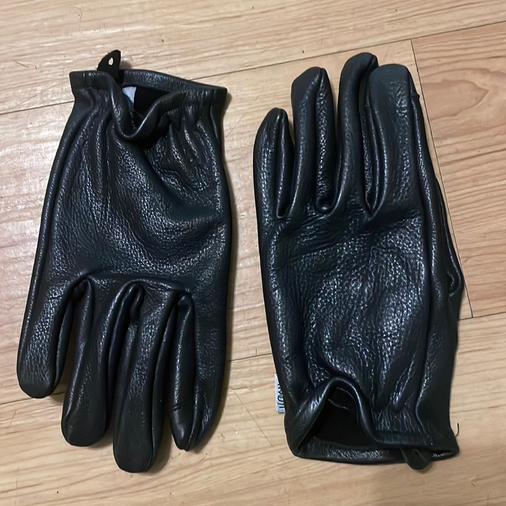 Breaking hearts and burning rubber leather gloves size medium